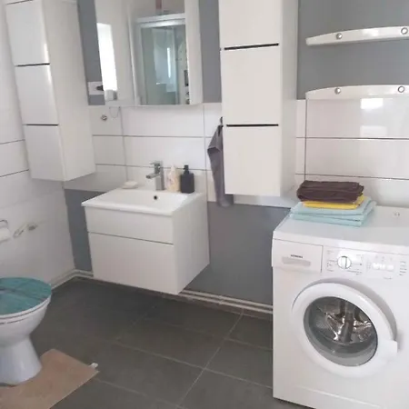 In 41941 Balatonlelle