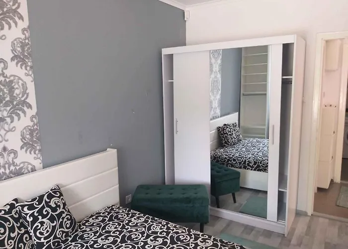 Semesterbostad In 41941